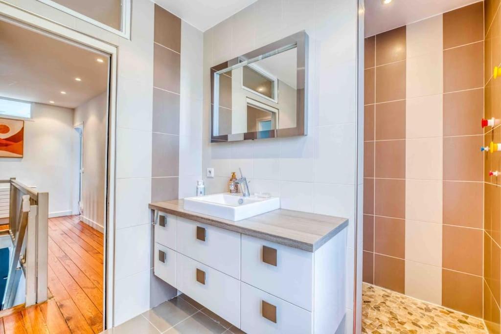 Villa Saint-Mard - King Size Bed - 10Min Aeroport Cdg 25Min Paris By Train Exteriör bild